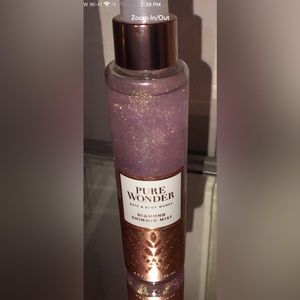 Bath and body Works diamond shimmer mist